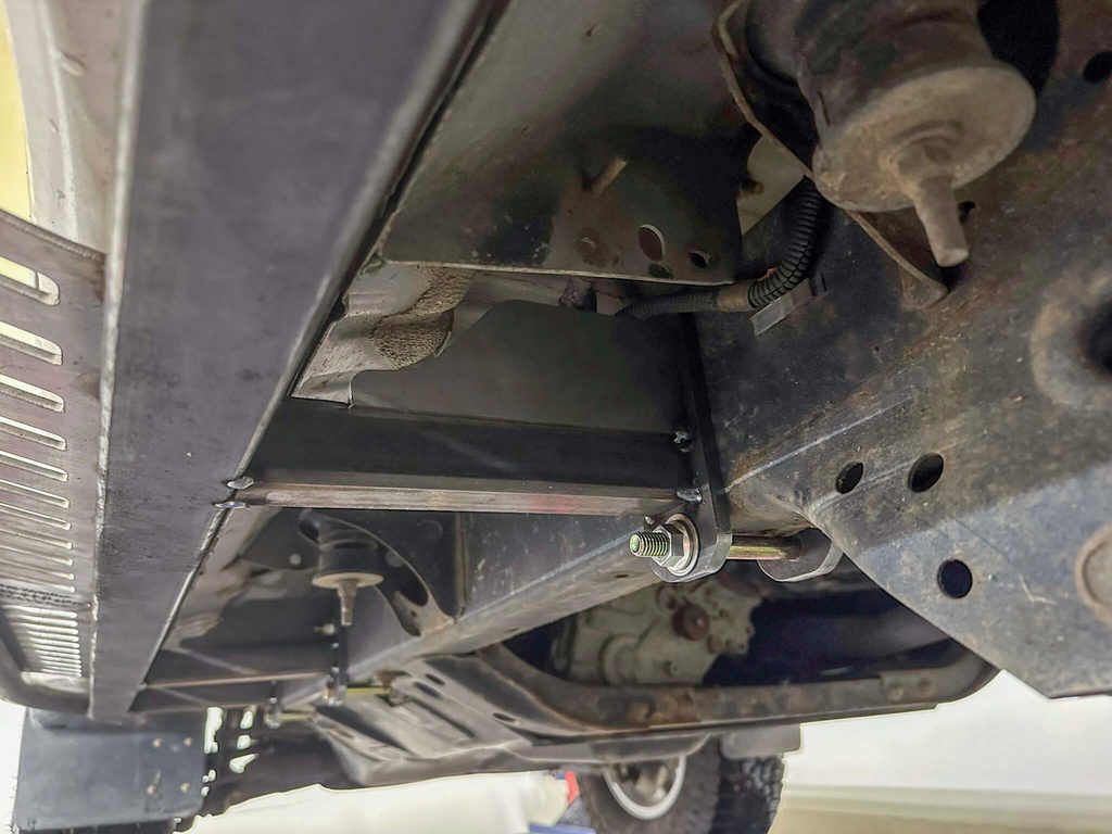 90_series_land_cruiser_rock_slider_weld-together_kit_(bolt_on)_4