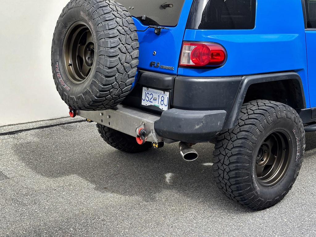 fj_cruiser_lo-pro_rear_bumper_kit_6