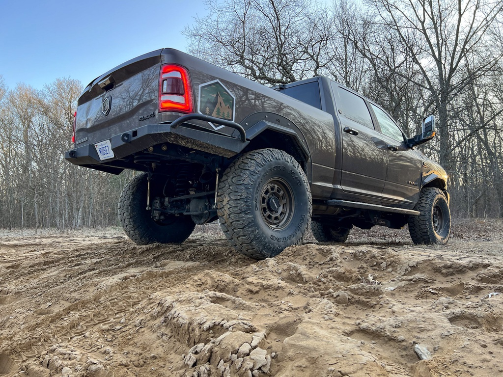5th_gen_dodge_ram_2500_3500_high_clearance_rear_bumper_kit_11