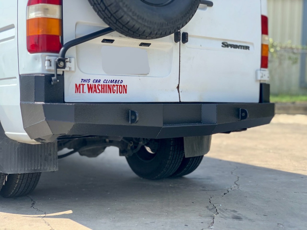 1st_generation_dodge_sprinter_rear_bumper_kit_6