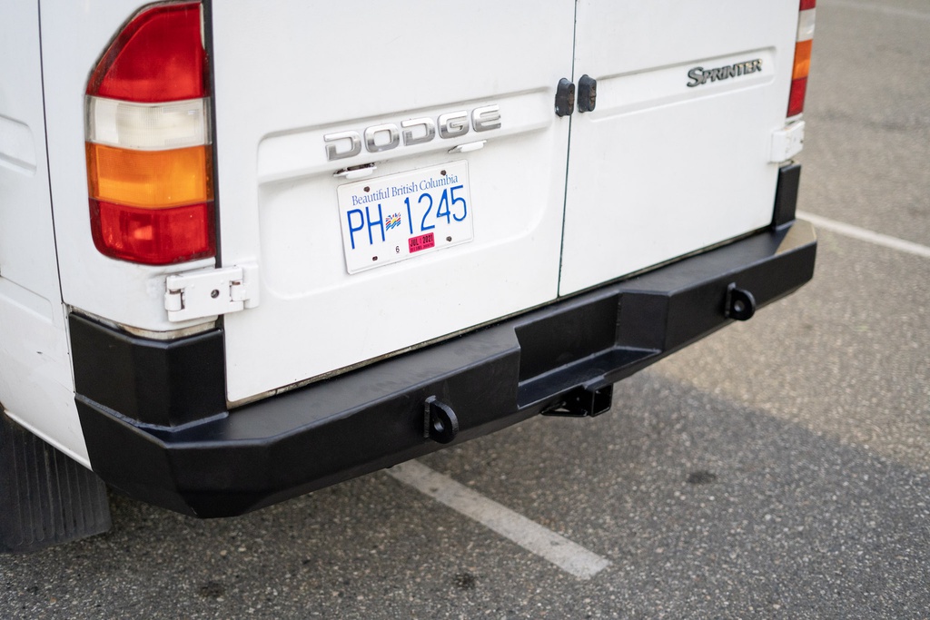 1st_generation_dodge_sprinter_rear_bumper_kit_10