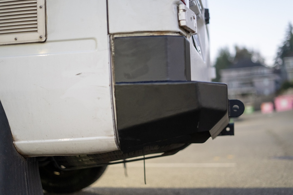 1st_generation_dodge_sprinter_rear_bumper_kit_19