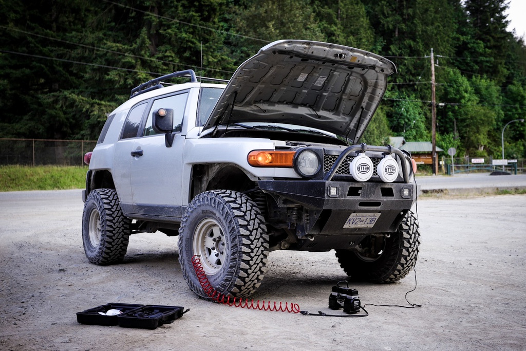 fj_cruiser_high_clearance_front_bumper_kit_10
