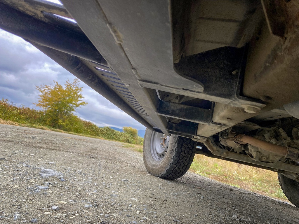 1st_gen_tundra_kickout_rock_slider_weld-together_kit_(bolt_on)_4