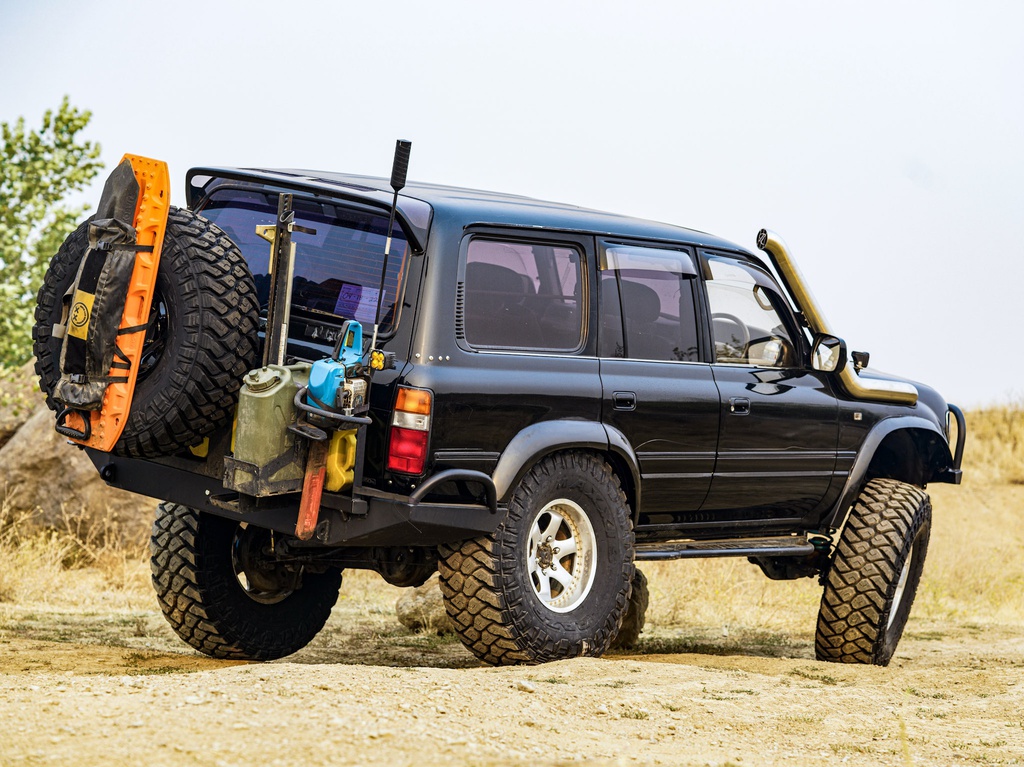 80_series_land_cruiser_high_clearance_rear_bumper_kit_3