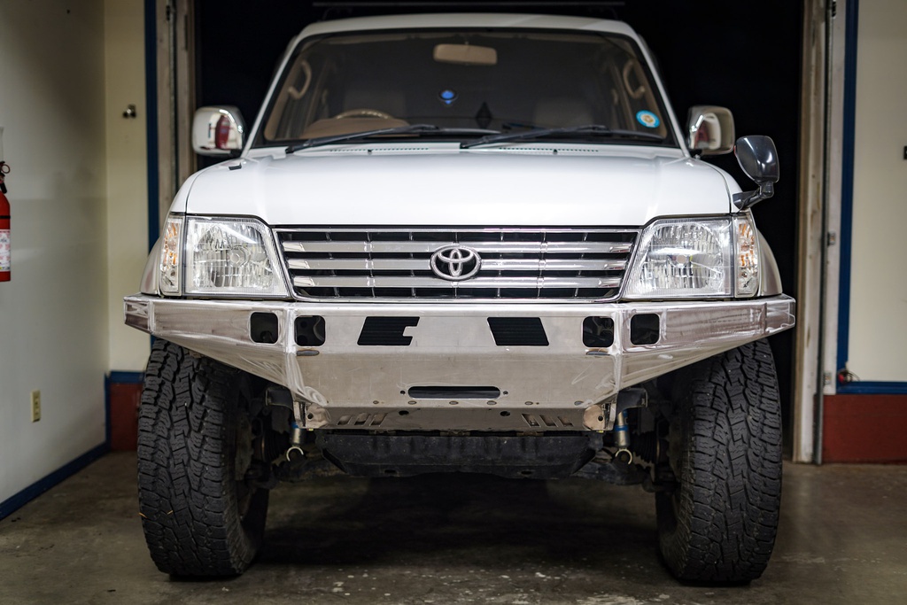 90_series_land_cruiser_high_clearance_front_bumper_kit_12