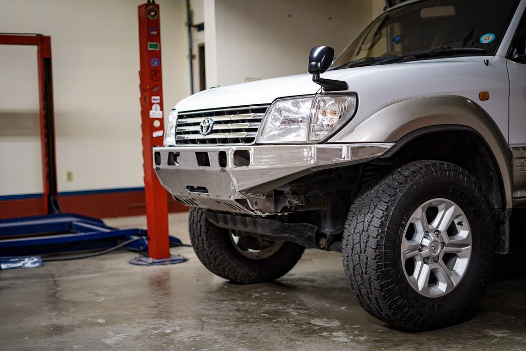 90_series_land_cruiser_high_clearance_front_bumper_kit_14