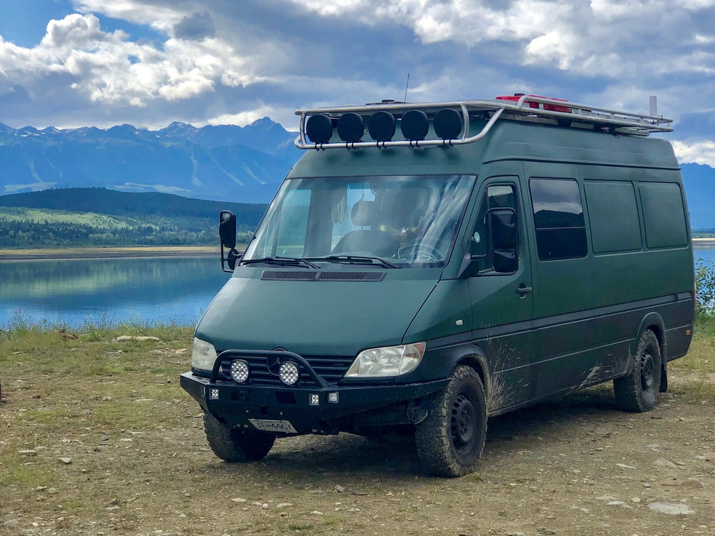 1st_generation_mercedes_sprinter_high_clearance_front_bumper_kit_4